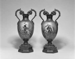 Vase mit Putten