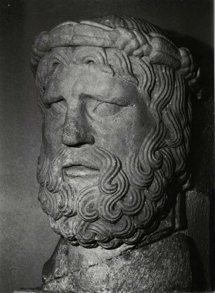 Büste aus dem Museum Campano, wahrscheinlich Friedrich 2