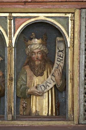 Hauptaltar, sog. Erzväteraltar — Acht Reliefbüsten von Propheten — David
