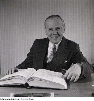 Portraitserie Hans Erich Stier