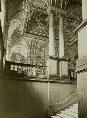 Dresden, Opernhaus : Dresden-Altstadt, Theaterplatz. Semperoper, Inneres. Foyer, Aufgang