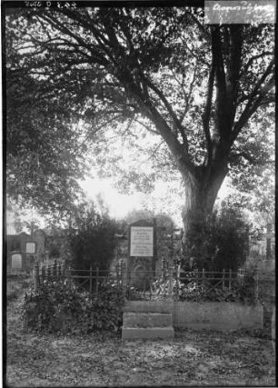 Cleversulzbach Friedhof Grabstein Elisabeth Dorothea von Schiller (gestorben 1802), Mutter von Friedrich Schiller, sowie Charlotte Dorothea Mörike (gestorben 1841), Mutter von Edward Mörike
