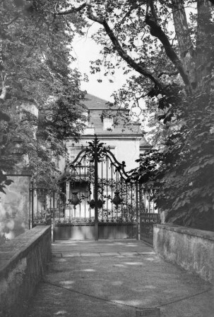 Hermsdorf, Toranlage : Hermsdorf. Schloss, Eingang Parkseite