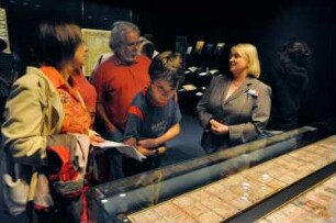 Führung "Die Maya-Handschrift für Kinder erklärt" im Buchmuseum