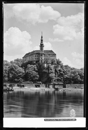 Blick auf Schloss Tetschen an der Elbe