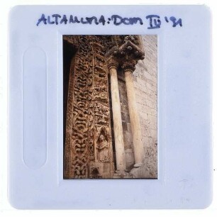 Altamura, Dom S. Maria Assunta : Hauptportal, Gewände