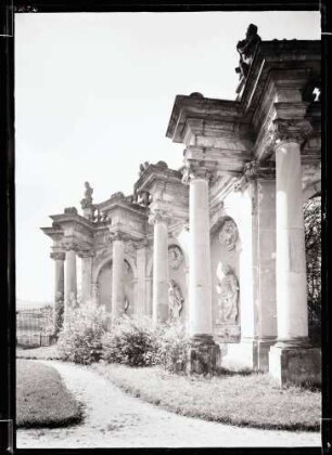 Orangerie; Rechter Teil mit Figuren
