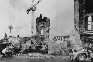 Ruine der Frauenkirche während ihrer archäologischen Enttrümmerung