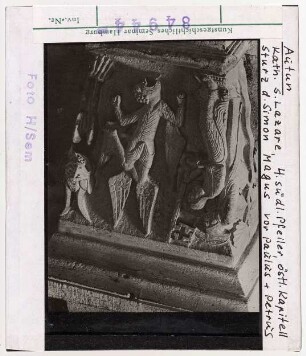 Autun: Kathedrale Saint-Lazare, 4. südlicher Pfeiler östliches Kapitell, Sturz Simon des Magiers