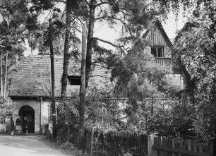 Dresden-Hellerau, Tännichtweg 9, Menzler-Marsmann-Schule