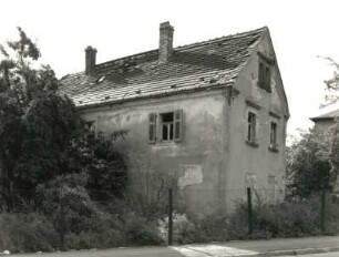 Dresden-Cotta, Hebbelstraße 29. Wohnhaus eines ehemaligen Bauernhofes (A. 19. Jh.)