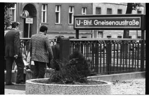 Kleinbildnegativ: Gneisenaustraße, 1976