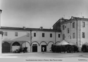Piazza Garibaldi, Altopascio