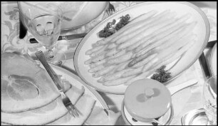 Atelier: Angerichtetes, Schinken, Spargel, Wein