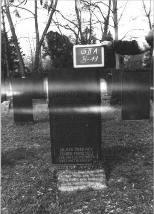 Grabstein G II A/8/11