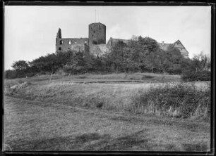 Krofdorf-Gleiberg. Ruine der Burg Gleiberg