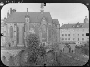 Altenburg. Stifts- und Schloßkirche St. Georg (1439-1441, Erweiterung 1463-1465). Ansicht von Süden mit Prinzenpalais und Hofmarschallamt