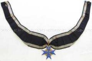Orden Pour le Mérite, Kreuz des Ordens mit Band