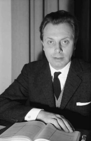 Theater: Intendant; Hans-Reinhard Müller