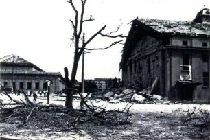 Zerstörungen Zweiter Weltkrieg. Platz der SA (Festplatz) mit Konzerthaus und Ausstellungshalle