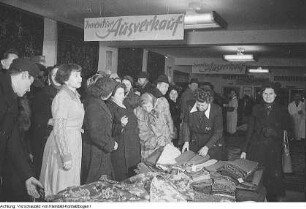 Handelsorganisation (HO) - Konsumgenossenschaft, Kaufhaus, Februar 1954