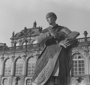 Dresden-Altstadt. Zwinger. Innenhof