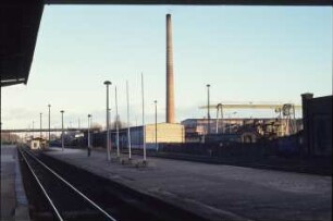 Potsdam, Hauptbahnhof : ehem. Stellwerk / Bahngebäude am Hauptbahnhof, am 1. September 1999 erfolgte die Umbenennung des Bahnhofs Potsdam Stadt in Potsdam Hauptbahnhof