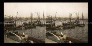 Blick über den Hafen auf Cadiz