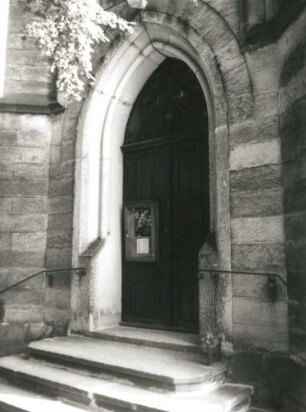 Berggießhübel (Bad Gottleuba-Berggießhübel). Pfarrkirche (1875-1876: H. Altendorf). Portal