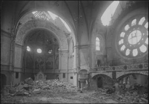 Dresden-Altstadt, Wettiner Platz. Ruine der Jakobikirche. Inneres zum Altar