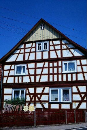 Giebelseite eines Fachwerkhauses das unter Denkmalschutz steht