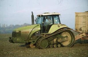 Fotografie: Raupentraktor, Gummiraupenlaufwerk