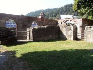 Hirsau-Kloster St Peter und Paul-Klosterbereich im Ostnordosten-Ruinen des Kreuzgangs von Norden gesehen (1692 zerstört)