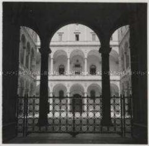 Rom, Päpstliche Kanzlei Palazzo della Cancelleria, Hof
