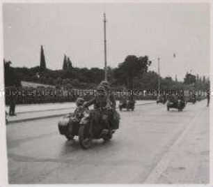 Wehrmachtssoldaten, Siegesparade in Athen