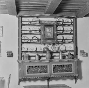 Möbel-Museum : Bautzen. Stadtmuseum. Tellerschrank einer Lausitzer Bauernküche