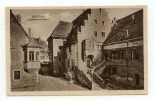 "Deutschordenshaus" - kleiner Deutschhof mit Freitreppe, Staffelgiebelhaus und Komturwappen-Erker