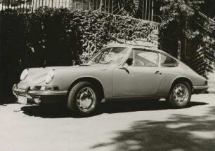 Porsche Sportwagen "911" von Ferdinand Alexander Porsche und Erwin Komenda