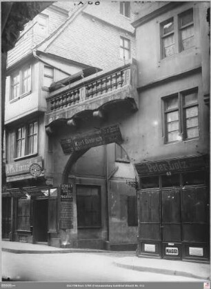 Schnurgasse 63 (angeschnitten) und 65 (angeschnitten) sowie Eingang Nürnberger Hof von Nordosten