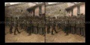 Soldatengruppe und Militärkapell in Septsarges