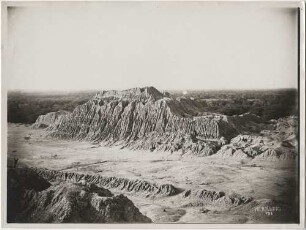 Eine große Huaca.