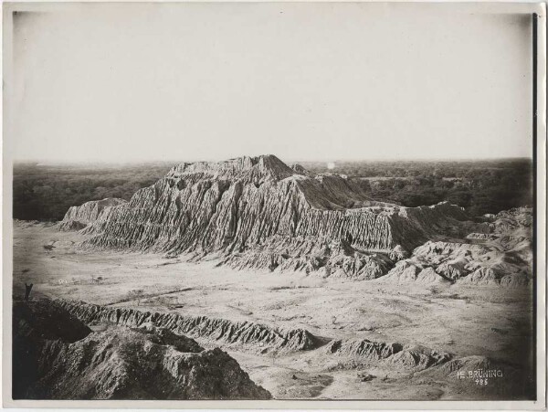 Eine große Huaca.