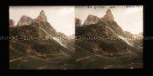 Blick vom Rollopass zum Gipfel des Cimone della Pala