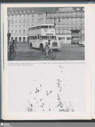Vor dem Hotel „Astoria“