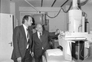 Diakonissen-Krankenhaus Karlsruhe-Rüppurr. Amtseinführung des neuen Chefarztes der Röntgenabteilung Dr. Ernst-Peter Strecker