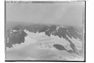 Blick auf eine Gebirgslandschaft in der Silvretta