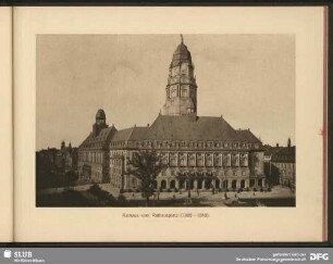 Rathaus vom Rathausplatz