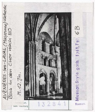 Avenières: Kirche, Blick in den Chor nach Nordosten