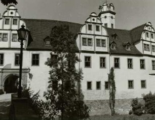 Glauchau, Schloss Forderglauchau, Ansicht von Osten mit Schlosstor