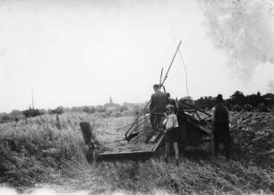 Mähbinder mit Stangenhaspel